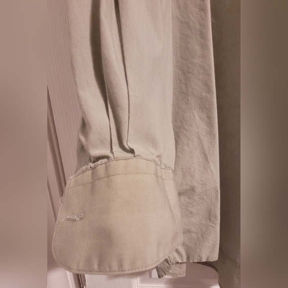 Mens long sleeve button down dress shirt- Size 2xl - Picture 3 of 5